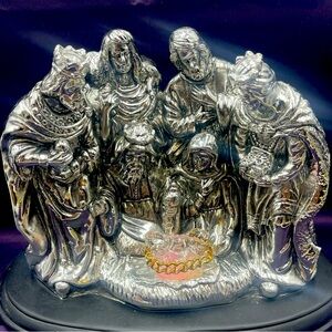 International Silver Company: Silver Plated Nativity Scene w/ Lighted Baby Jesus